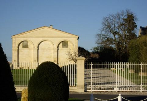 木桐酒庄(Chateau Mouton-Rothschild)
