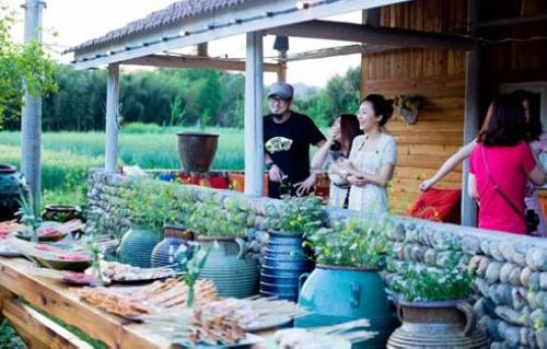 米亚罗农庄提供新鲜时蔬、野味吊锅